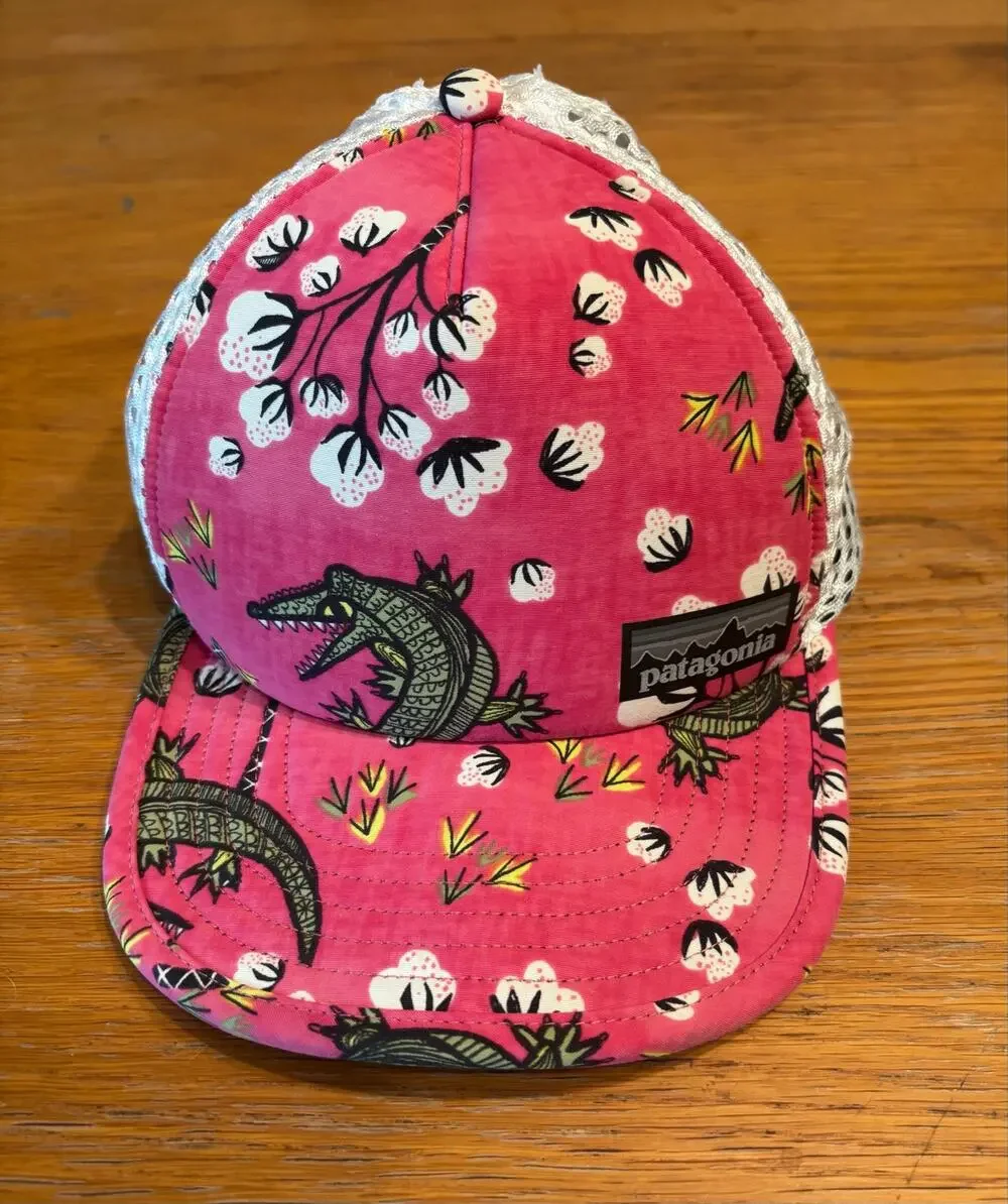 RARE! Men’s Women’s Patagonia Duckbill Trucker Hat Ultra Pink Gators Mesh Floral
